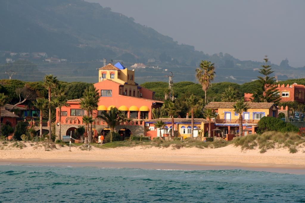 Beach Hotel Dos Mares تريفة المظهر الخارجي الصورة