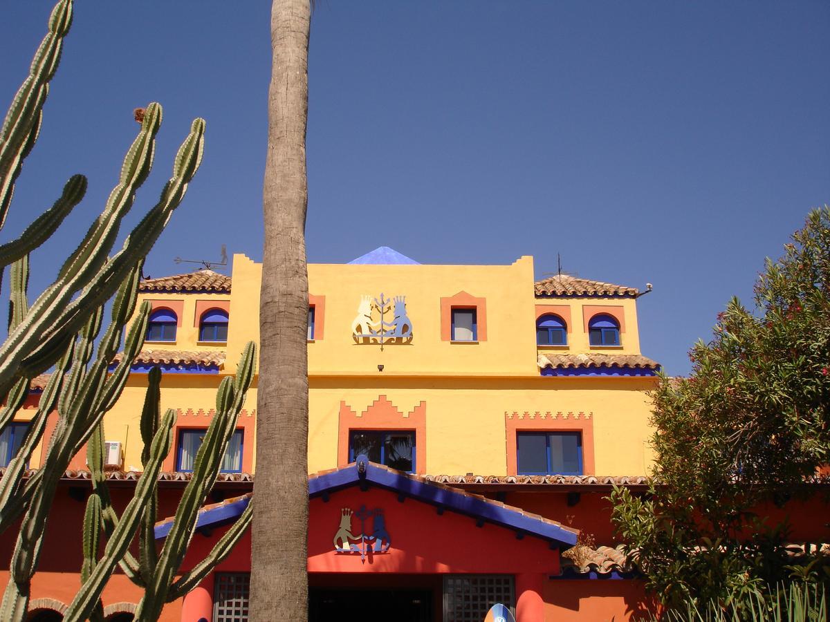 Beach Hotel Dos Mares تريفة المظهر الخارجي الصورة