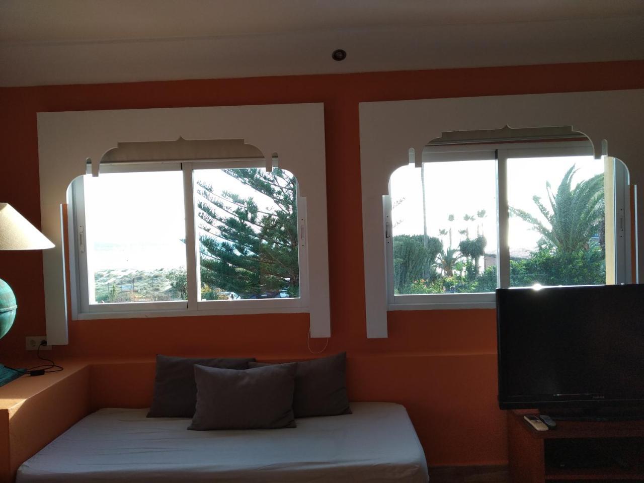 Beach Hotel Dos Mares تريفة المظهر الخارجي الصورة
