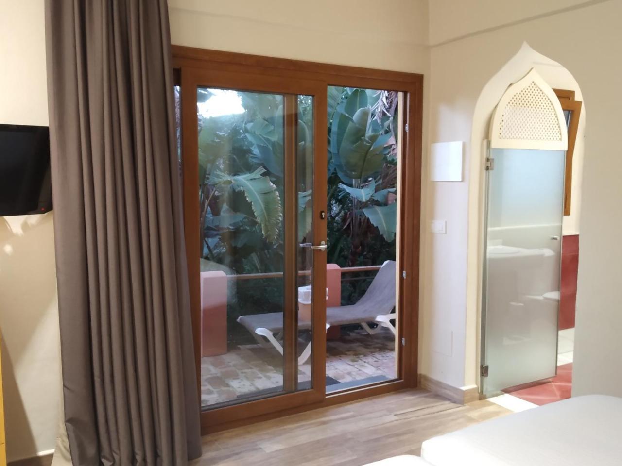 Beach Hotel Dos Mares تريفة المظهر الخارجي الصورة