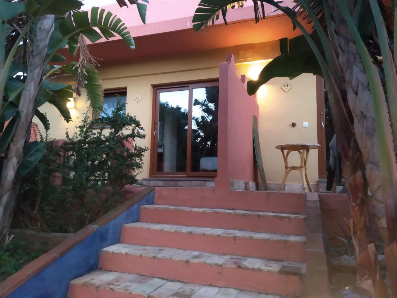 Beach Hotel Dos Mares تريفة المظهر الخارجي الصورة